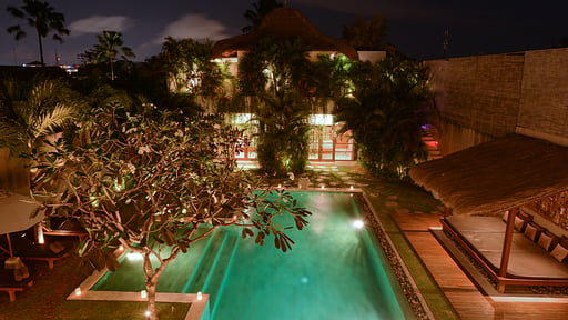 Chocolat Villas Swimming pool 1