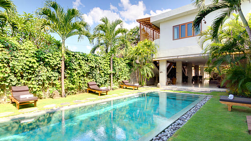 Chocolat Villas Swimming pool 1