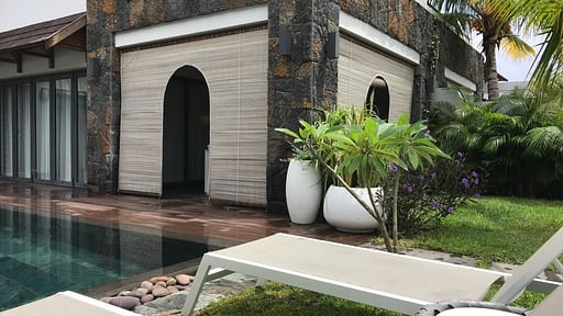Choisy Garden Villa 1 Schwimmbad