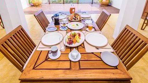 Cinnamon House Terrace/Veranda