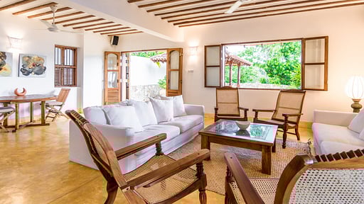 Cinnamon House Living room