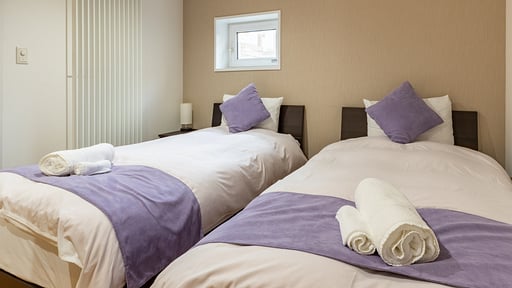 Cisco Moon Apartment Bedroom 1