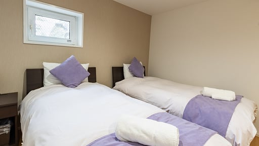 Cisco Moon Apartment Bedroom 2