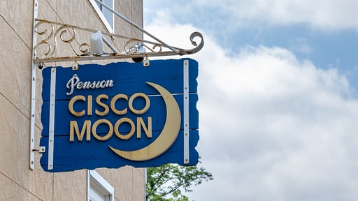 Cisco Moon Apartment Surroundings