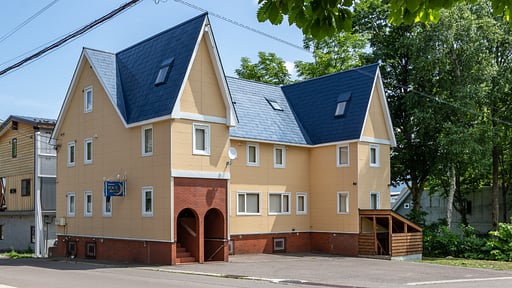 Cisco Moon Chalet Surroundings