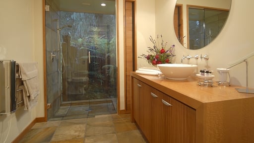 Clifftops Retreat Bedroom 1