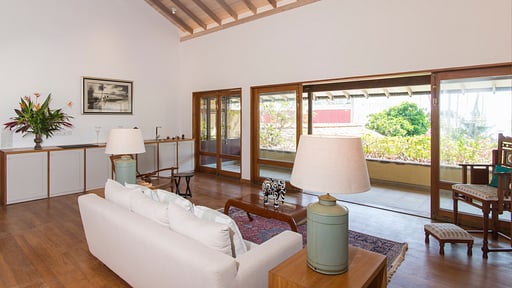 Cloisters Villa Living room 2