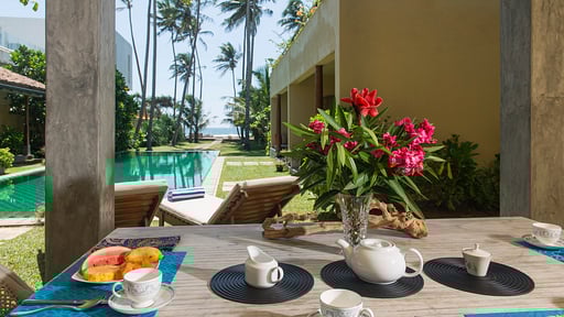 Cloisters Villa Terrace/Veranda