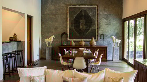 Cobalt Villa Dining area