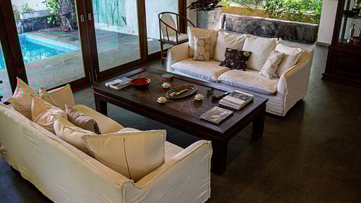 Cobalt Villa Living room