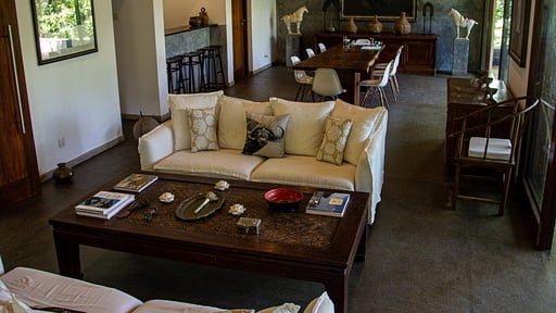 Cobalt Villa Living room