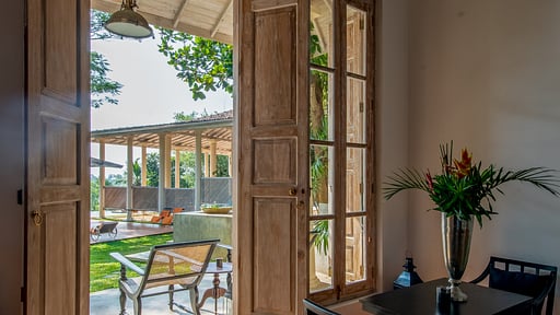 Colonial Mansion Autres