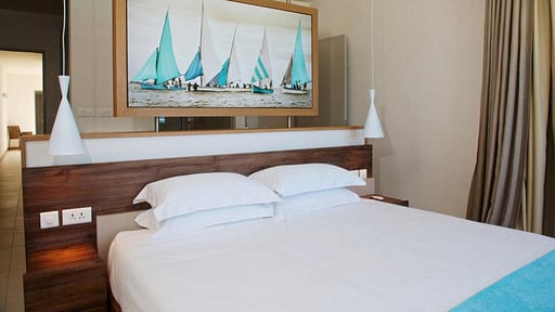 Coral Bay Beachfront Apartment Schlafzimmer 1