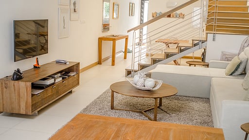 Coral Bay Beachfront Apartment Wohnbereich 1