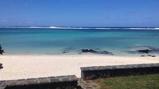 Coral Bay Beachfront Apartment Strand