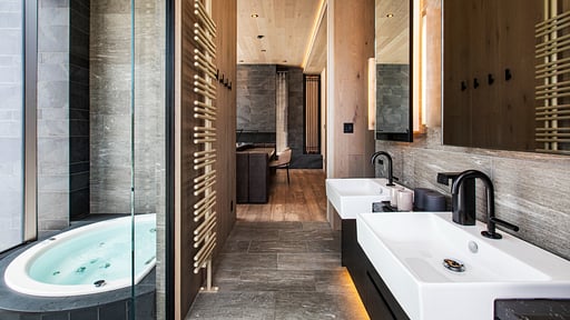 Corniche Hirafu Chalet Bedroom 1