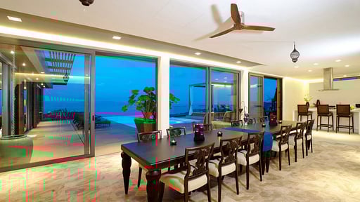 Crystal Blue Villa Dining area