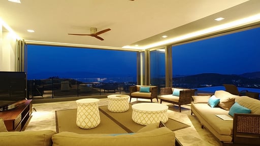 Crystal Blue Villa Living room
