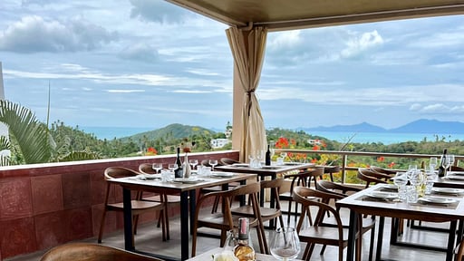 Crystal Y Villa Dining area 2