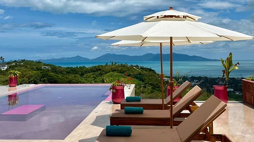 Crystal Y Villa Swimming pool 2