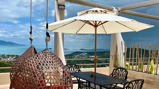 Crystal Y Villa Terrace/Veranda 2