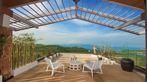 Crystal Y Villa Terrace/Veranda 1