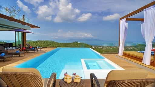 Crystal Y Villa Swimming pool 1