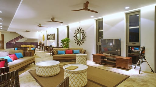 Crystal Y Villa Living room 1