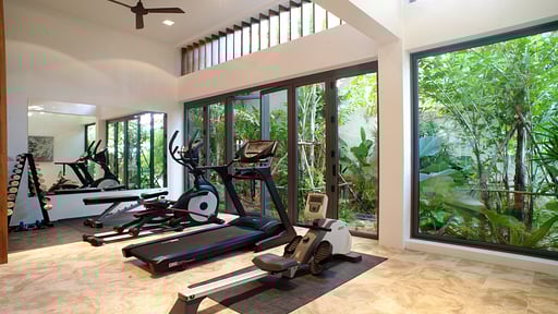 Crystal Y Villa Gym