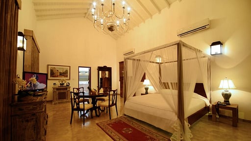 D Pavilion Bedroom 1