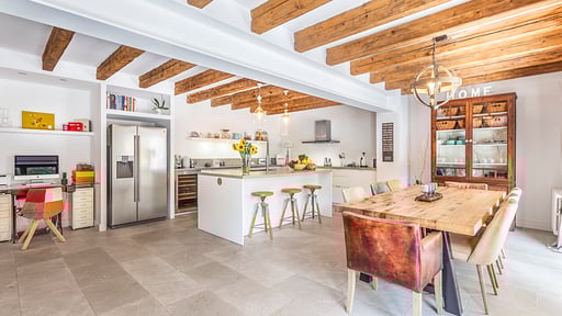 Villa Deluxe Punyent Salle à manger 1