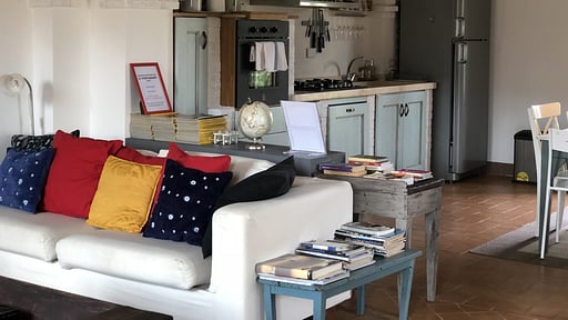 Desiderio Living room