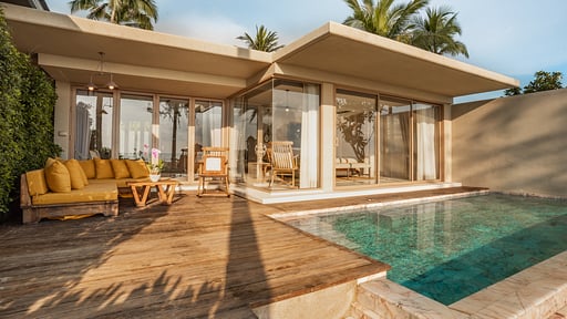 Devasom Beachfront Villa Schwimmbad