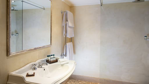 Dimora Bedroom 8