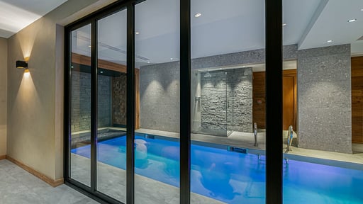 Chalet Divinity Swimming pool