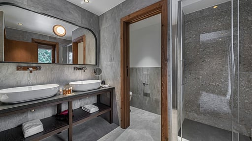 Chalet Divinity Bedroom 1