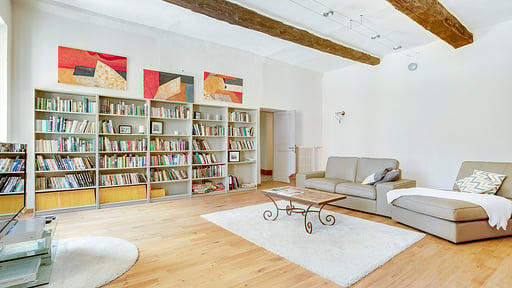 Domaine Art et Vin Living room