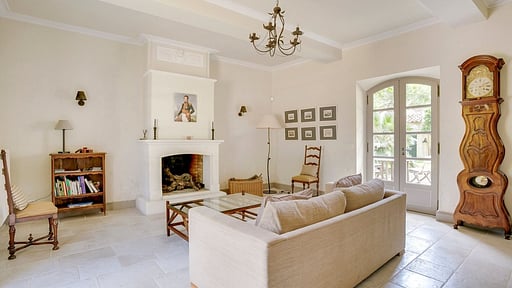 Domaine Art et Vin Living room