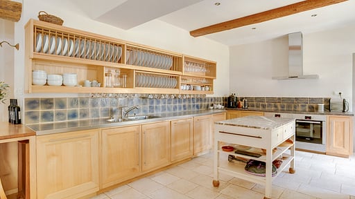 Domaine Art et Vin Kitchen
