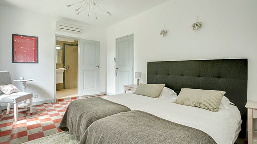 Domaine Art et Vin Bedroom 4