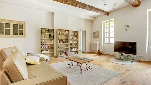 Domaine Art et Vin Living room