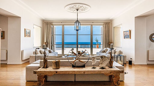 Domaine de Canaille Living room 1