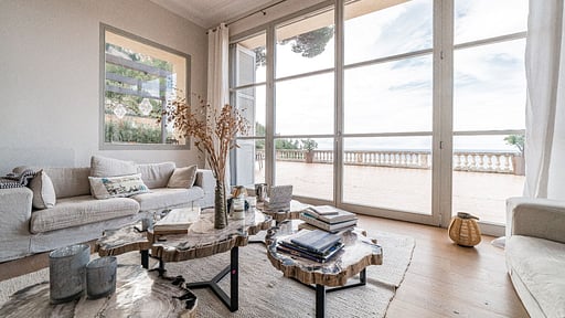 Domaine de Canaille Living room 1