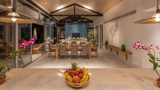 Eagles Nest Dining area