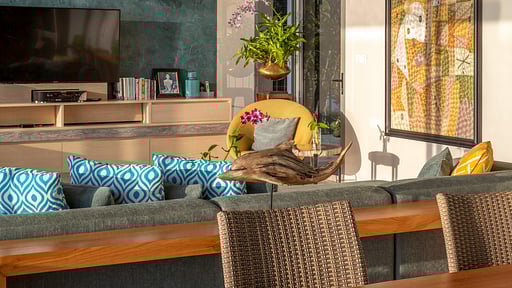 Eagles Nest Living room