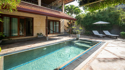 Ebb Jungalow Schwimmbad