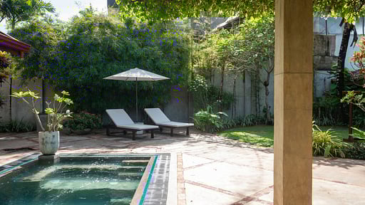 Ebb Jungalow Schwimmbad