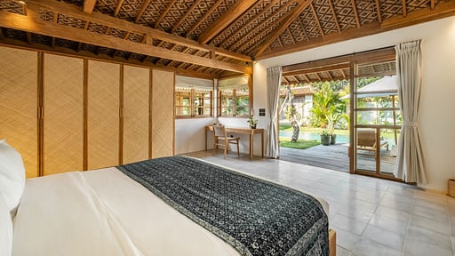 Eccica Villa Bedroom 1