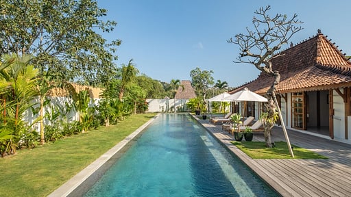 Eccica Villa Swimming pool