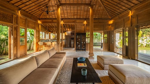 Eccica Villa Living room